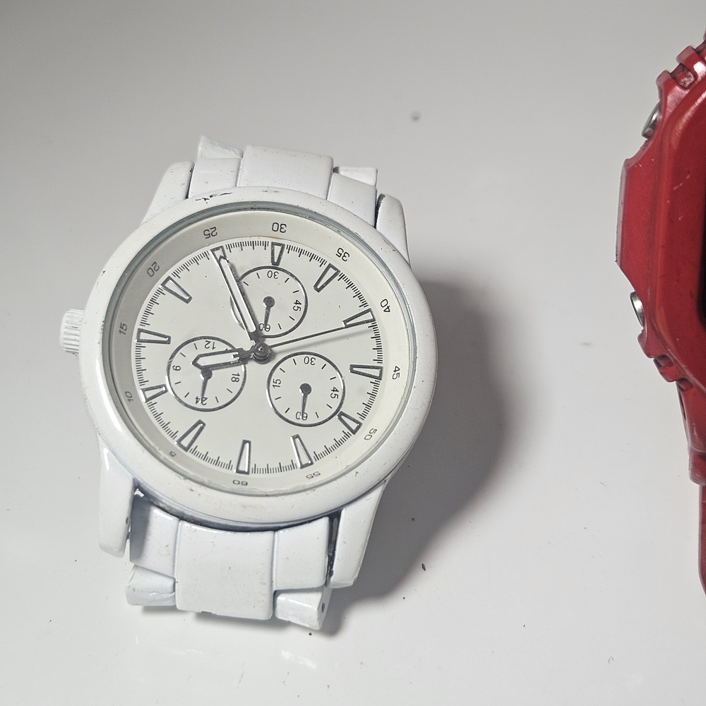 G-Shock Red Digital Watch - Picture 4 of 5